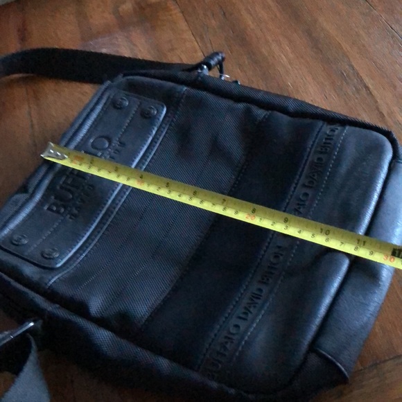 David Bitton Buffalo Man crossbody travel bag - Picture 16 of 16